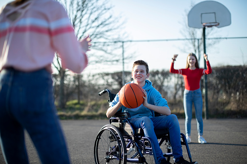Pour le sport comme pour le handicap, un défi à relever pour devenir le champion de la vie